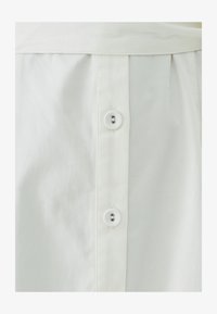 Ausgewählt, white