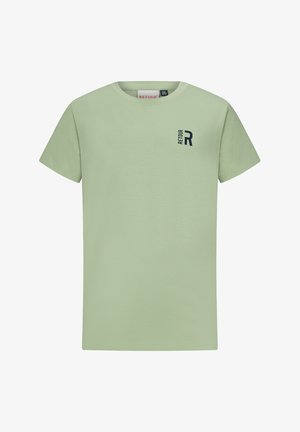 Jasnozielona, krótko rękawowa koszulka wykonana z bawełny, z małym granatowym logo "RETOUR" na lewej części klatki piersiowej. Miękka tekstura, okrągły dekolt.
