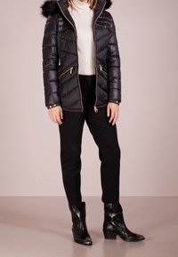 Barbour International Zimní bunda - black