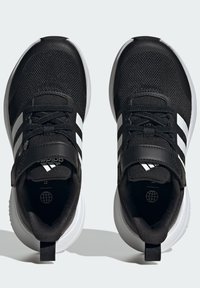 adidas Performance FORTARUN 2.0 CLOUDFOAM ELASTIC LACE STRAP - Zapatillas de entrenamiento - core black cloud white core black