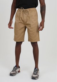 Brave Soul MSRT-TRENTSTN - Shorts - stone