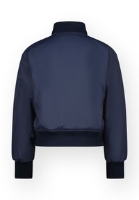 Navyblauwe bomberjack van soepele nylon, met een geribde kraag en boorden, een cropped fit en zonder zichtbare hardware of accenten.