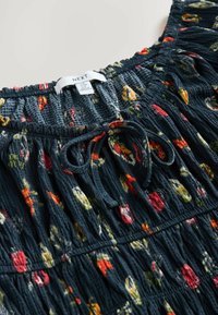 Next REGULAR FIT - SHORT SLEEVE - Džersio suknelė - black vegetable print