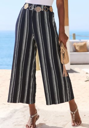 LASCANA, LASCANA 7/8-HOSE - Trousers - marine-weiß gestreift
