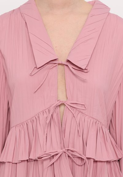 Stine Goya PLEATED BALLOON SLEEVE TIE - Bluse - pink nectar