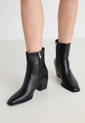 Lage laarzen - black