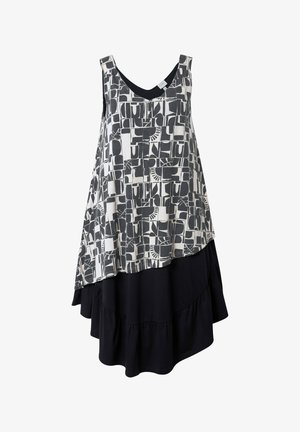 Ärmelloses Kleid mit einem geometrischen Schwarz-Weiß-Muster im oberen Teil und einem einfarbigen schwarzen unteren Bereich mit Rüschen, aus leichtem Stoff gefertigt.