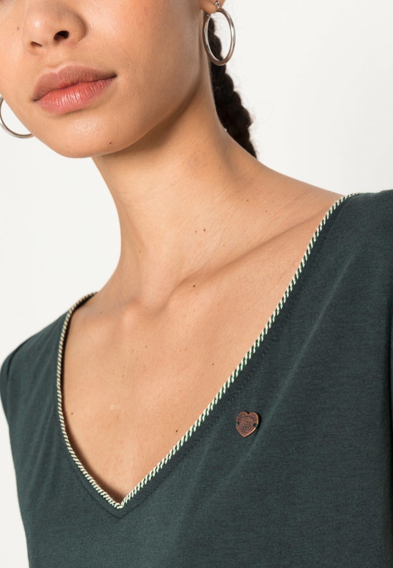 Damen Freizeitkleider | Ragwear SLAVKA Jerseykleid dark green/dunkelgrün - PJ28702 Damen Freizeitkleider | Ragwear SLAVKA Jerseykleid dark green/dunkelgrün - PJ28702