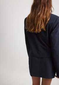 NA-KD Bleiseri - navy