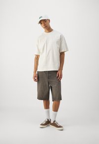 Jack & Jones JJIRON JJORIGINAL - Shorts di jeans - black denim