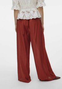 Vero Moda GAJA  - Broek - barn red