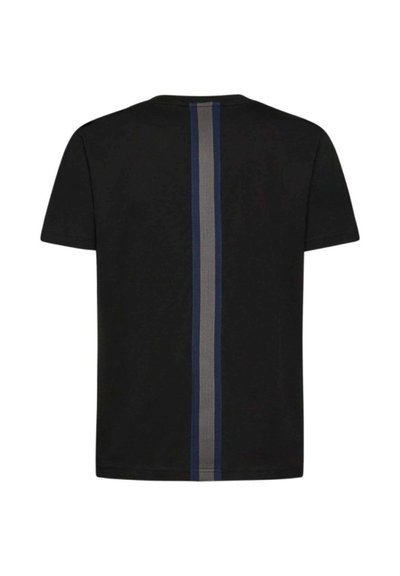 Maglietta nera a maniche corte con una striscia verticale centrale in grigio e blu scuro che corre dal collo all'orlo sul retro.