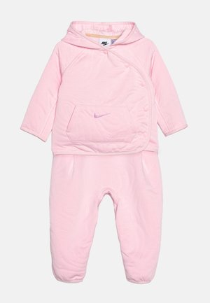 Nike Sportswear, READYSET SNAP SET - Felpa con cappuccio - pink foam