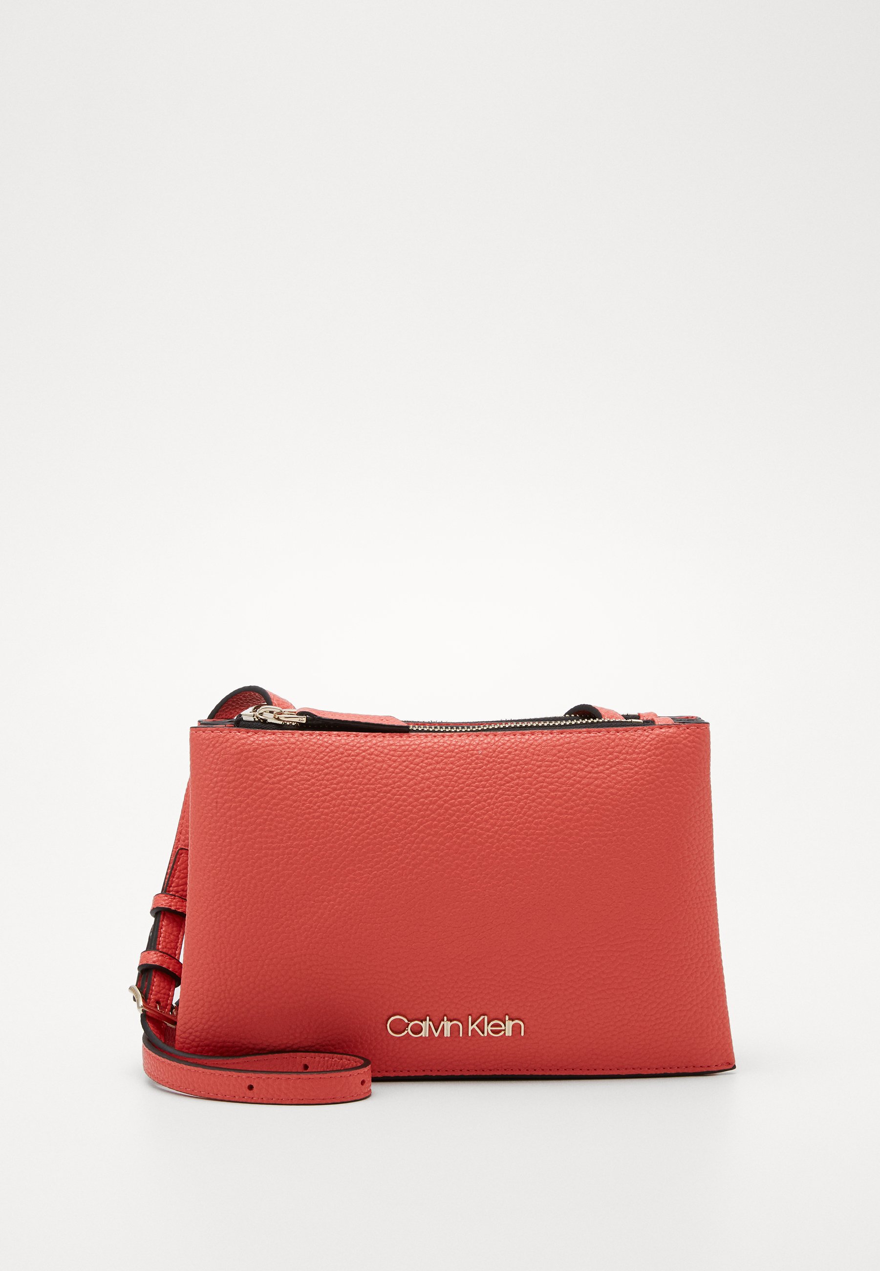 sided trio crossbody