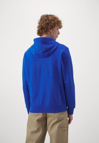Nike Sportswear SPORTSWEAR CLUB FLEECE - Ikdienas džemperis - game royal