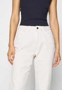 Esprit Jeans straight leg - off-white