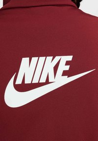 Nike Sportswear SPORTSWEAR - Trenirka - team red cave stone photon dust white