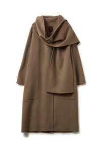 Cappotto di lana marrone con cappuccio oversize, apertura frontale e due grandi tasche a toppa. Texture morbida, vestibilità rilassata e design semplice.