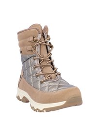 Bota impermeable acolchada en beige y gris, con parte superior de ante y sintético, que presenta cordones y una suela gruesa y texturizada para mayor tracción.