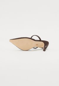 Thumbnail Image 5