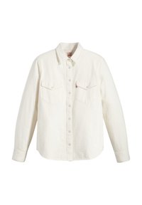 Chemise blanche à manches longues avec deux poches poitrine et fermetures à pression, présentée sur un fond blanc uni.