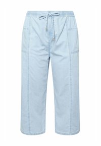 Pantalones cortos de color azul claro con cintura elástica, detalle de cordón, bolsillos laterales y un acabado de tela lisa y texturizada.