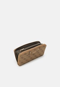 Guess - Portfel