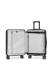 Harter grüner Koffer mit grauem Innenraum, der über Reißverschlusstaschen und einen ausziehbaren Griff verfügt, sowie vier Rädern für Mobilität.