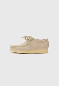WALLABEE - Stringate - sand