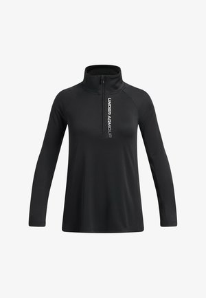 Čierne športové tričko s dlhým rukávom, štvrťovým zipsom a textom "UNDER ARMOUR" vertikálne pozdĺž zipsu na prednej strane uprostred.