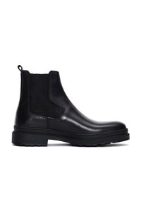 Bottines Chelsea en cuir noir avec des panneaux latéraux en élastique texturé, une languette de tirage et une semelle robuste. Présente une finition lisse et une conception hauteur cheville.