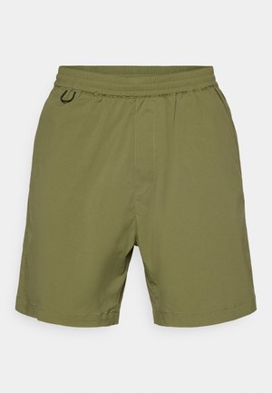 Olivenfarbene Freizeithosen mit elastischem Bund und kleinem schwarzen Schlaufen-Detail auf der linken Seite, Vorderansicht.