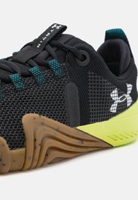 Under Armour REIGN 6 - Tenisice za trening - black
