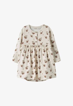 Cremefarbenes Baby-Kleid mit langen Ärmeln, braunem Fruchtmuster, drei Knöpfen vorn, geraffter Taille und rundem Ausschnitt.