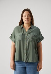 Vero Moda Curve - VMCBUMPY SHIRT - Pogājama blūze - laurel wreath Miniatūras attēls 1