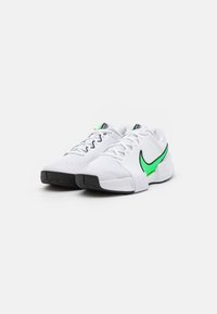 Nike Performance CHALLENGE PRO - Tennissko til multicourt - white/poison green/black