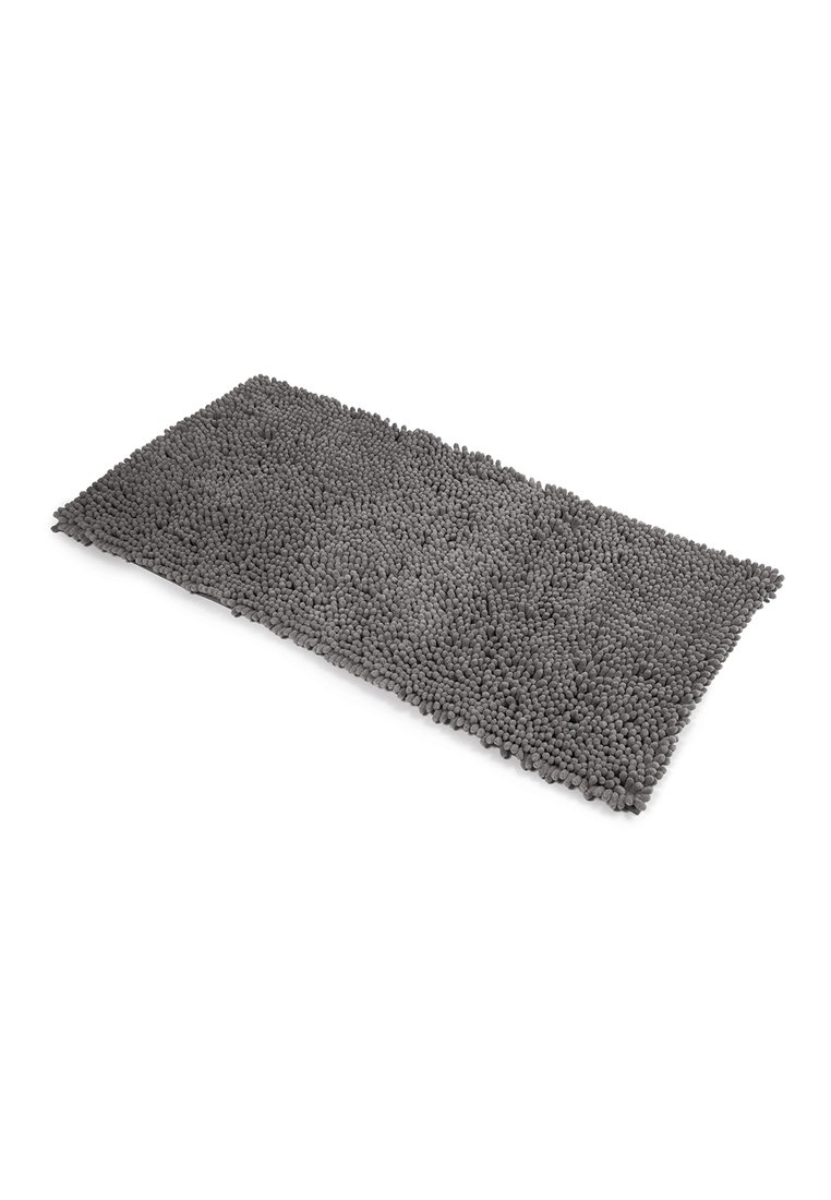 Tapis de bain gris avec une surface texturée composée de petits points ronds surélevés. Forme rectangulaire, matériau doux et design minimaliste.