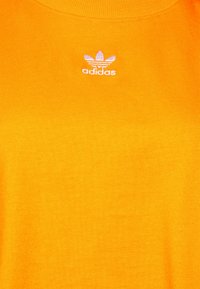 adidas Originals TEE - T-shirt básica - bright orange