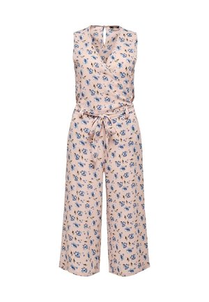 Kukkakuvioinen haalari vaaleanpunaisena, jossa sinisiä kukkia, hihaton malli, vyötäröllä vyö ja leveät lyhyet lahkeet rentoa istuvuutta varten.