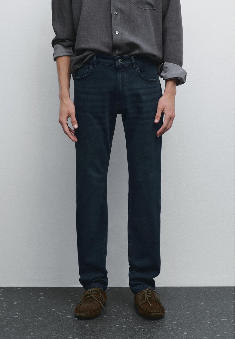 Massimo Dutti LIGHTWEIGHT SLIM FIT - Jean slim - blue