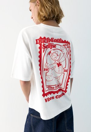 PULL&BEAR DONALD DUCK - T-SHIRT - Nyomott mintás póló - white