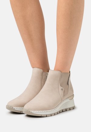 Platform ankle boots - ginger