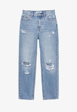 Svetlo modre kavbojke z ravnim krojem nogavic z raztrganimi luknjami na obeh nogah, slog s petimi žepi in zapiranjem z gumbom v pasu.