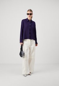 DRYKORN CLOELIA - Skjorta - purple