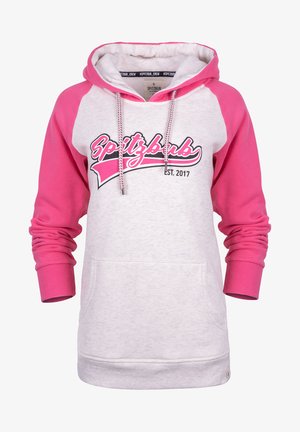 Hoodie met een lichtgrijze body en roze raglanmouwen, een voorvak en een grafische opdruk "Spitzbub EST. 2017" in zwart en roze.