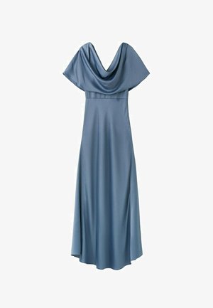 Vestido largo de raso azul pizarra con escote drapeado y espalda caída, y cintura ajustada, mostrado sobre un fondo blanco.