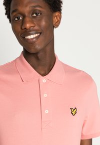 Lyle & Scott Polo - salmon
