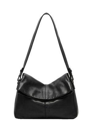 Czarna skórzana torba na ramię z miękką, pomarszczoną klapą i pojedynczym, regulowanym paskiem, z delikatnym logo z przodu.
