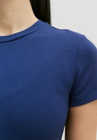 EDITED T-shirt basic - blau
