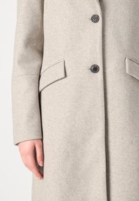 Vero Moda Tall VMFORTUNESARA LONG COAT - Klasszikus kabát - silver mink